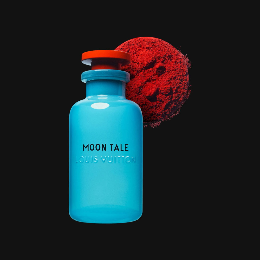 Moon Tale de Louis Vuitton junto a un círculo de polvo rojo