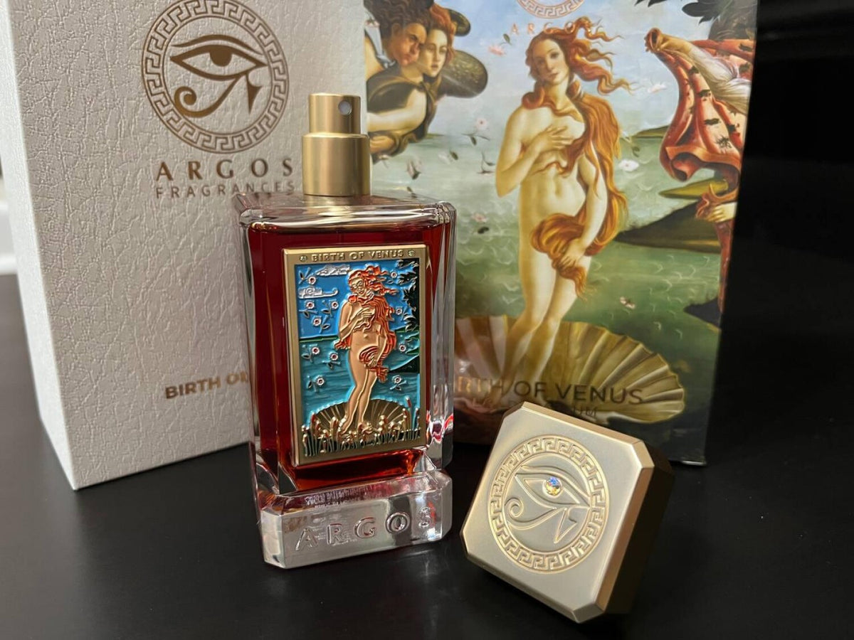 Birth of Venus de Argos junto a su caja