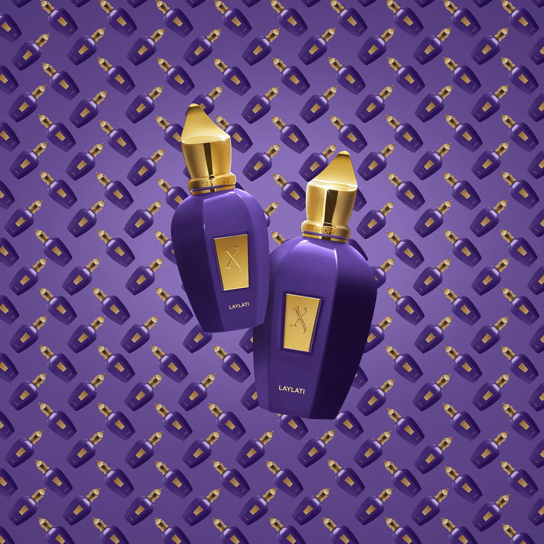 Laylati de Xerjoff sobre un fondo morado estampado